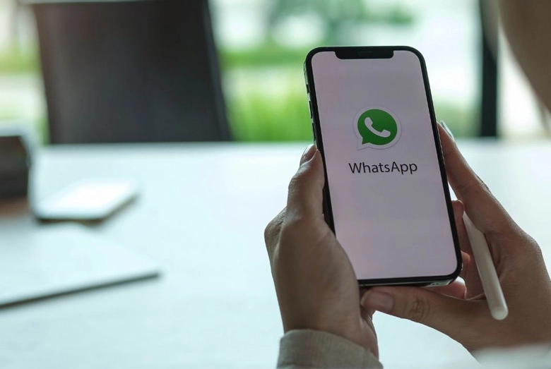 Report Problematic Content on WhatsApp Status (All You Should Know)
